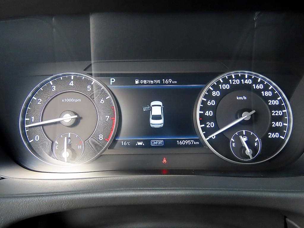 Genesis G90 - Vista 9