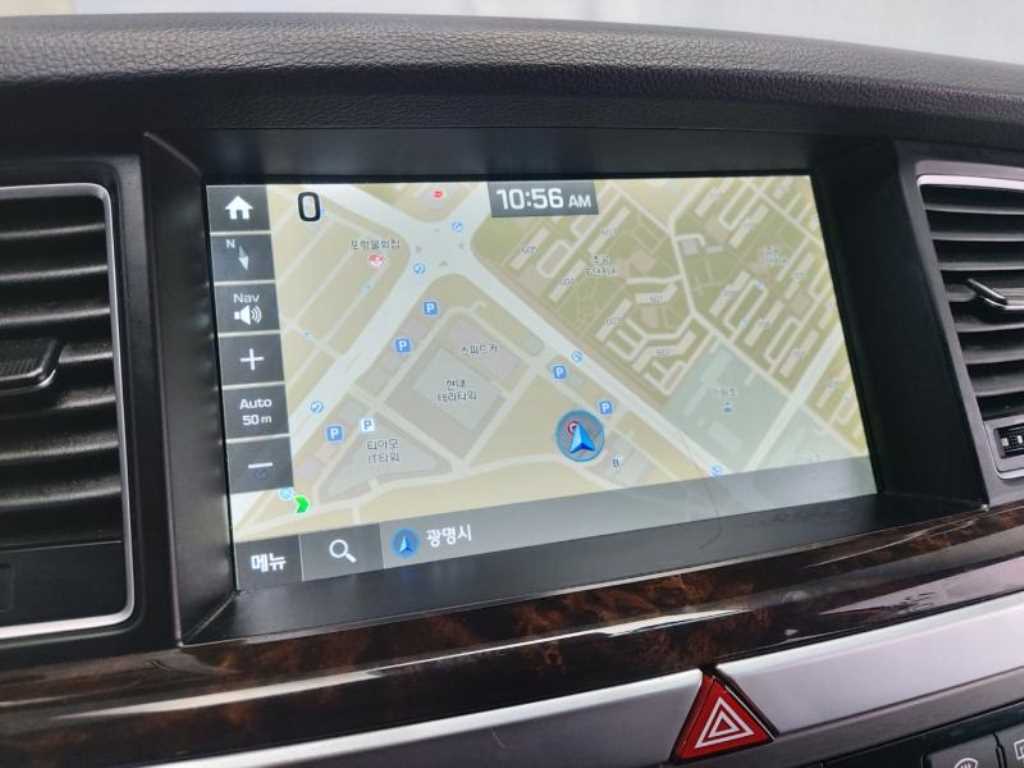 HYUNDAI Genesis - Vista 10