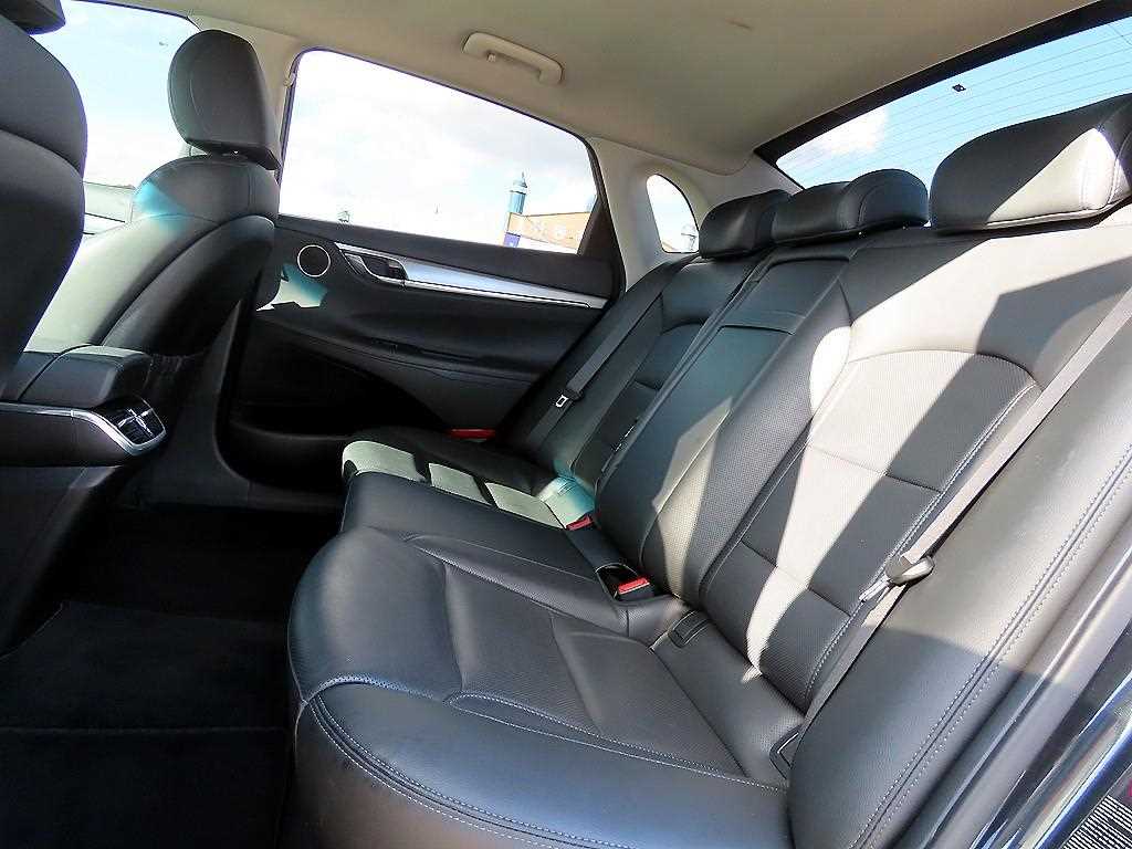 HYUNDAI Grandeur - Vista 6