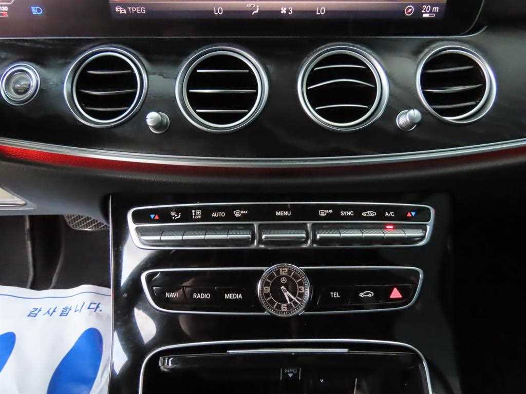 Mercedes Benz E class 2019 Negro - Importación desde Corea - HF Imports Iquique - Foto 16