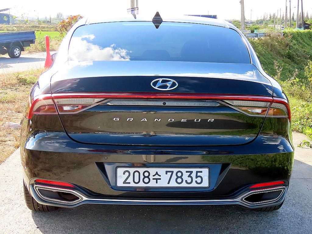 HYUNDAI Grandeur - Vista 4