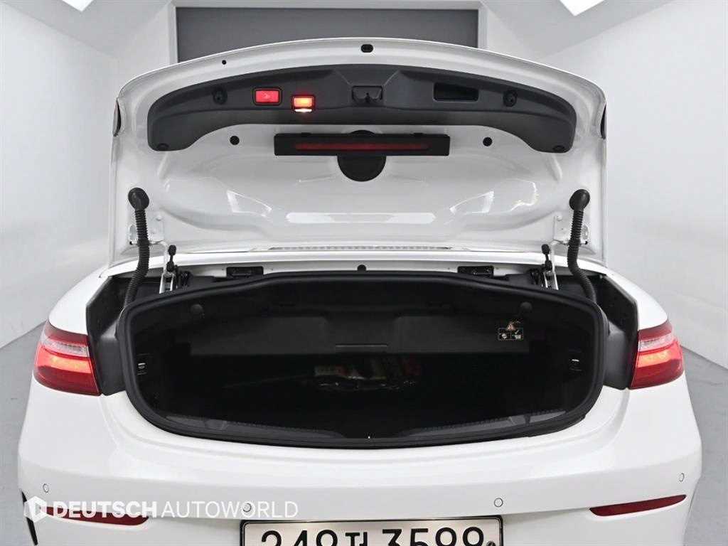 Mercedes Benz E class - Vista 8