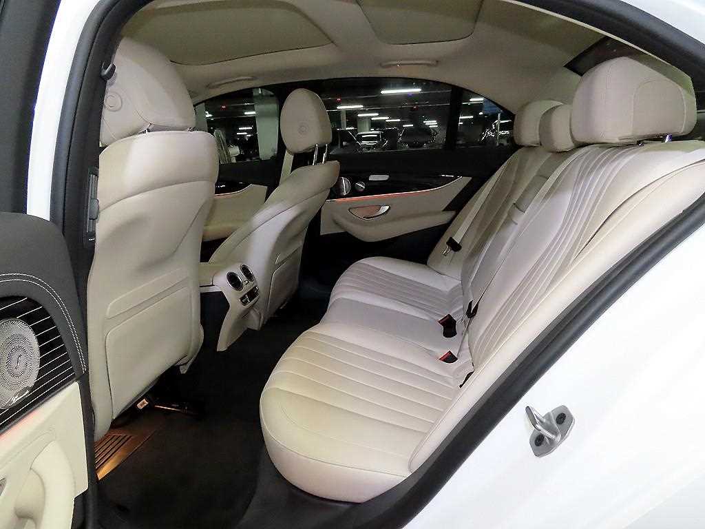 Mercedes Benz E class - Vista 7