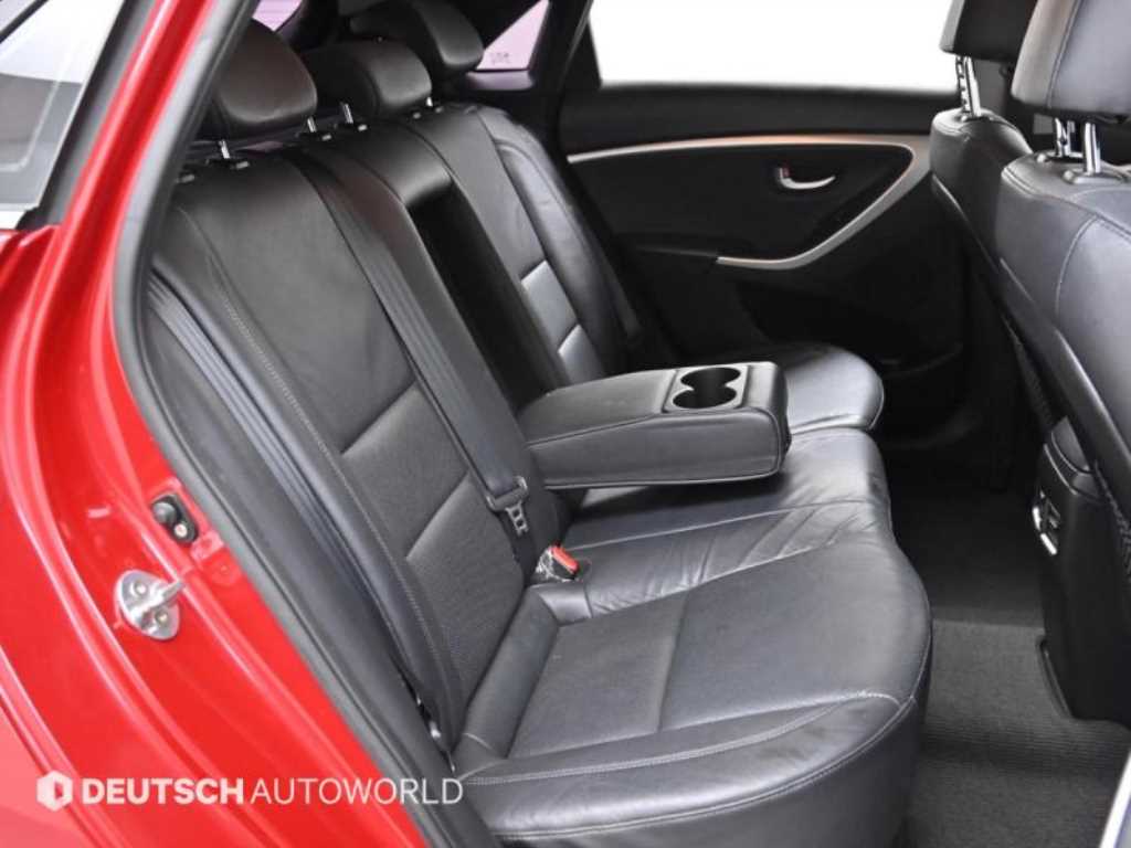 HYUNDAI i30 - Vista 12