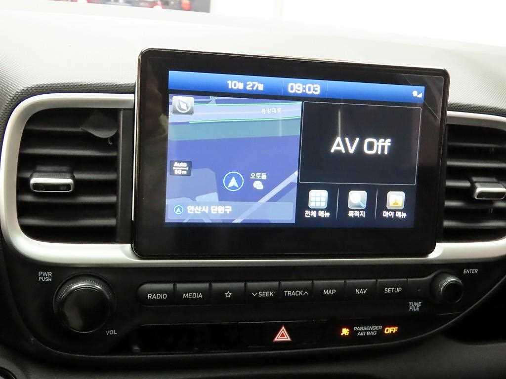 HYUNDAI Venue - Vista 12