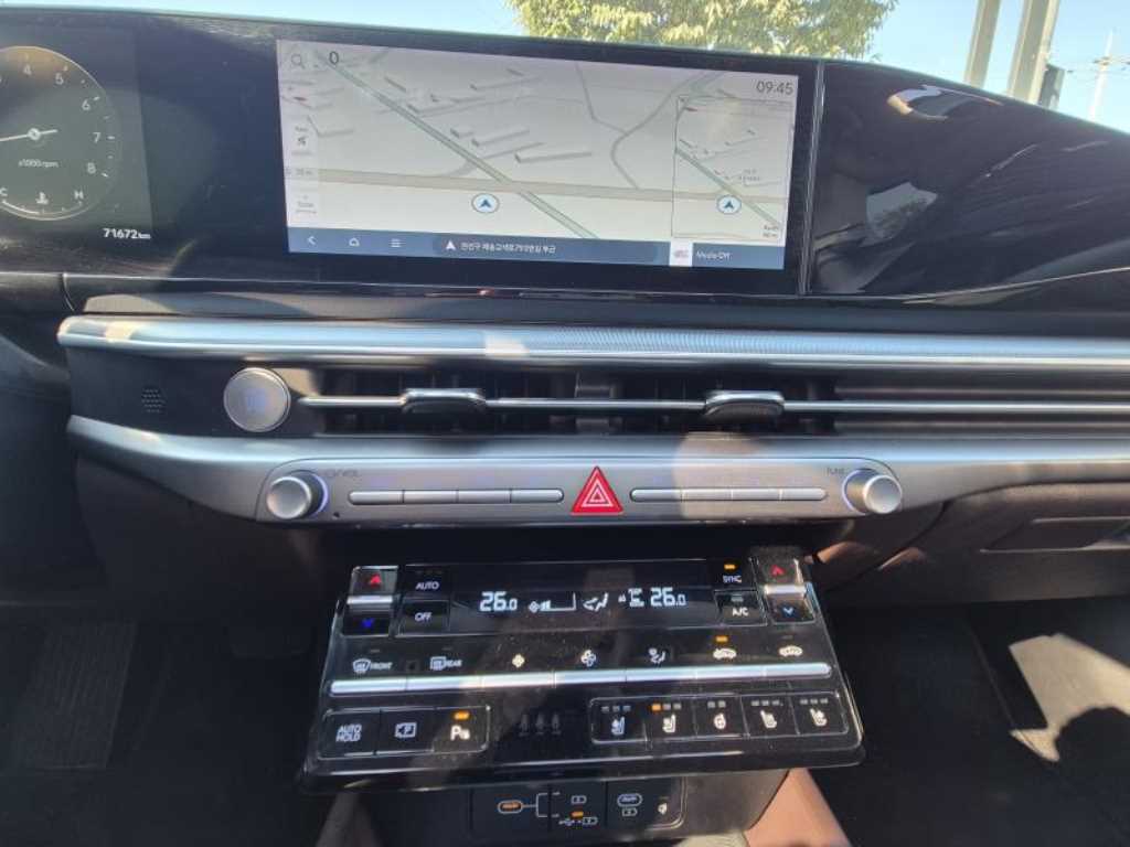 HYUNDAI Grandeur - Vista 8