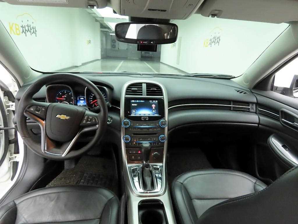 Chevrolet Malibu - Vista 6