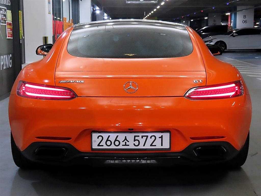 Mercedes Benz AMG GT - Vista 5