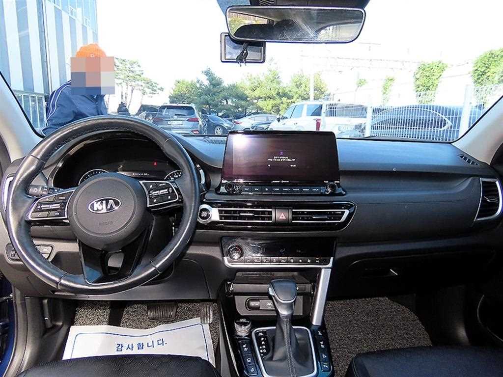 KIA Seltos - Vista 7