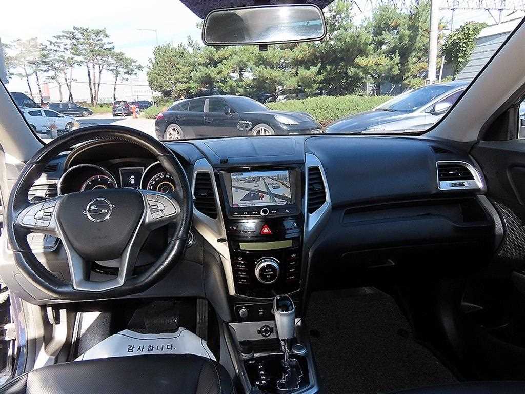 Ssangyong Tivoli - Vista 7