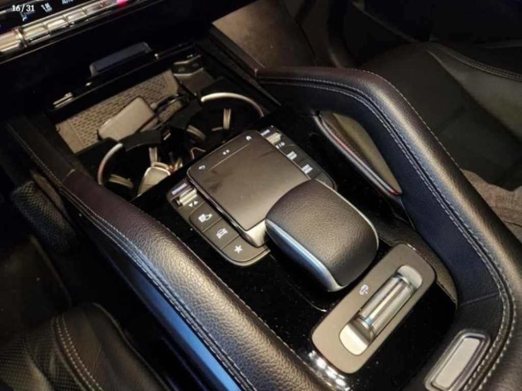 Mercedes Benz GLE Class - Vista 11