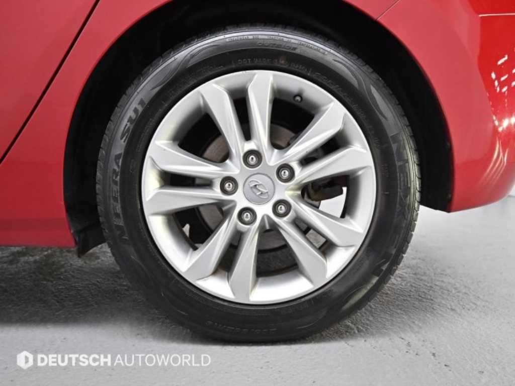 HYUNDAI i30 - Vista 5