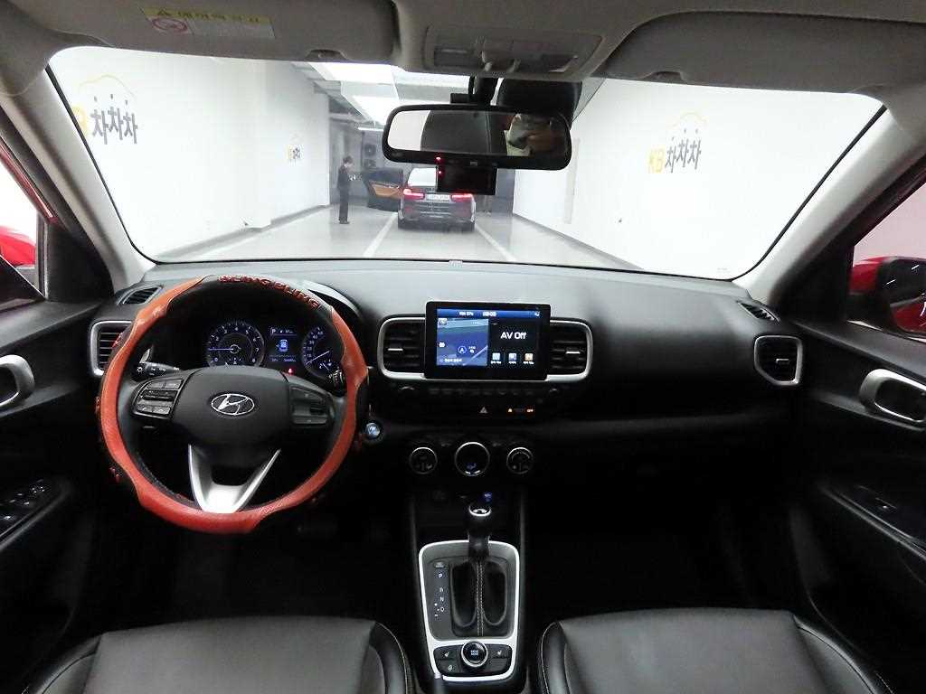 HYUNDAI Venue - Vista 6