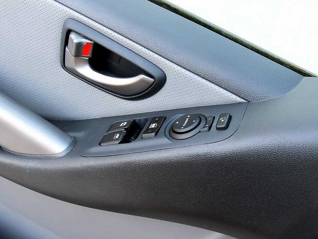 HYUNDAI Starex - Vista 12