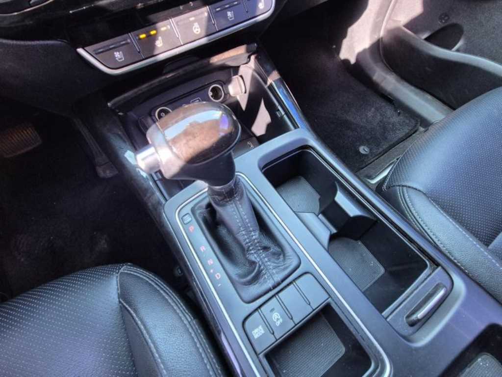 KIA Sorento - Vista 8