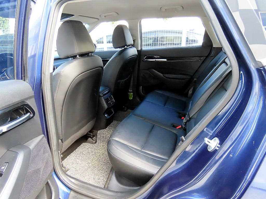 KIA Seltos - Vista 6