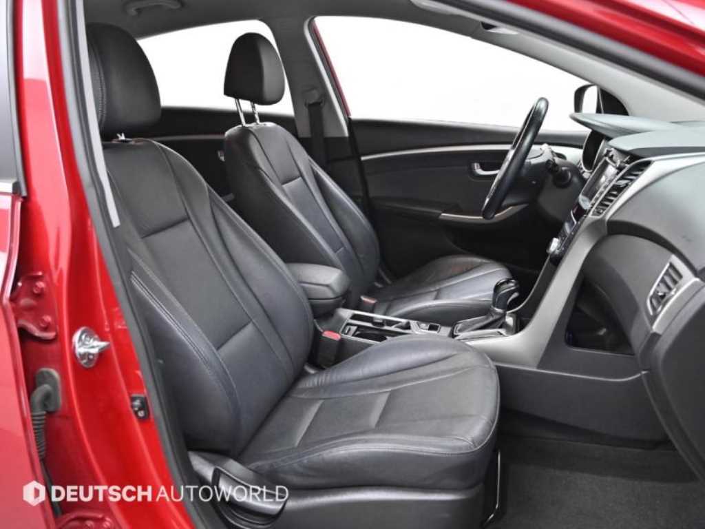 HYUNDAI i30 - Vista 10