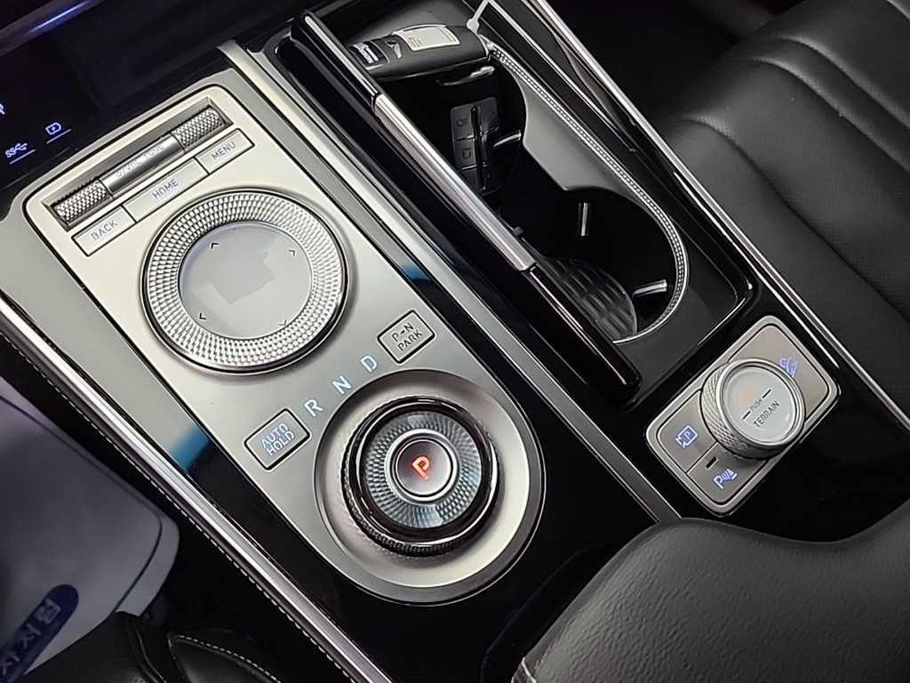 Genesis GV80 - Vista 8