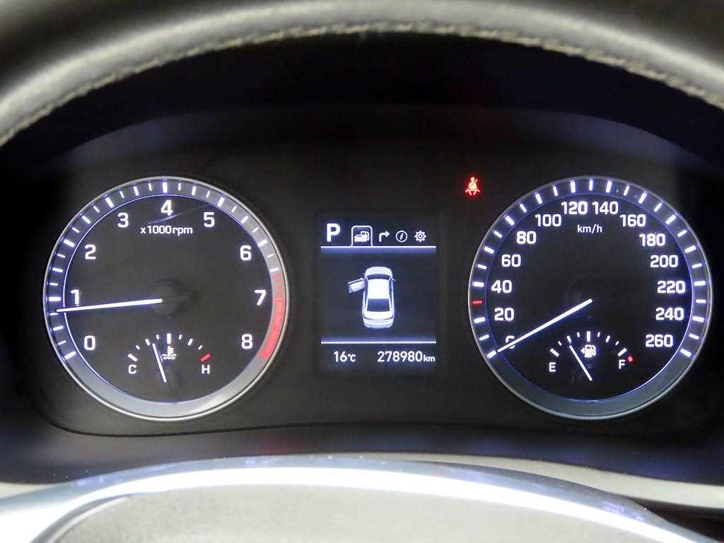 HYUNDAI Sonata - Vista 6