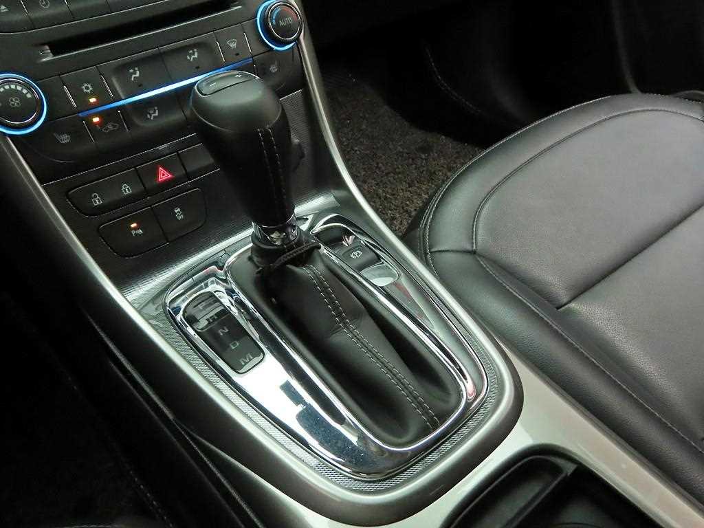 Chevrolet Malibu - Vista 10