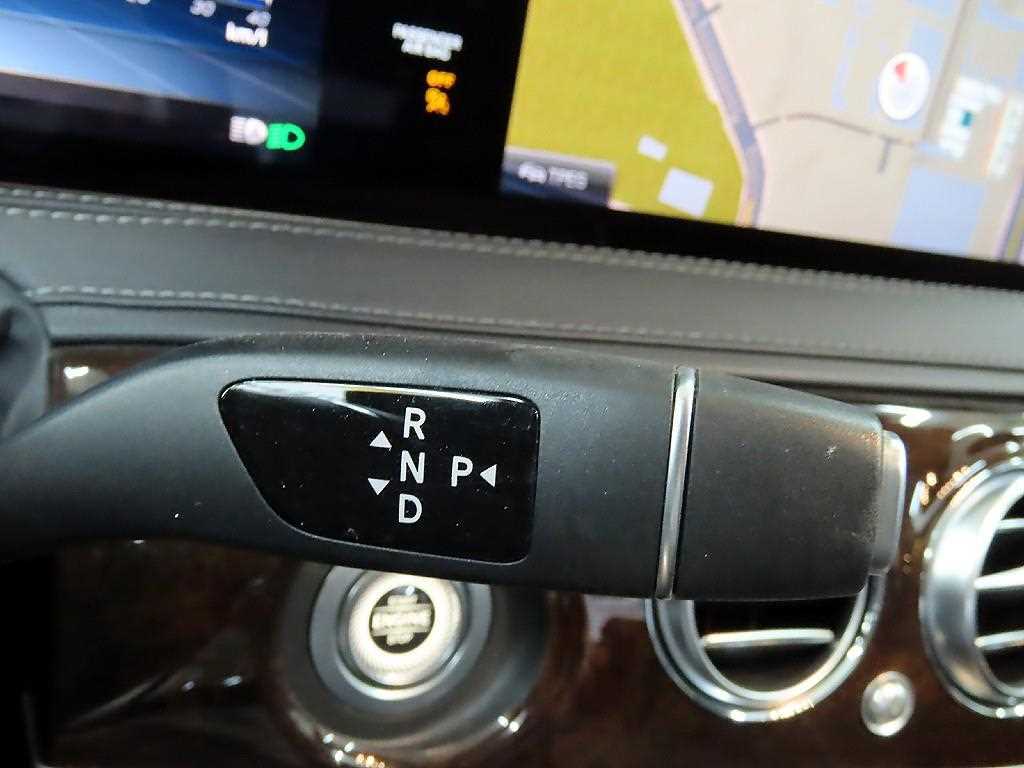 Mercedes Benz S Class - Vista 10