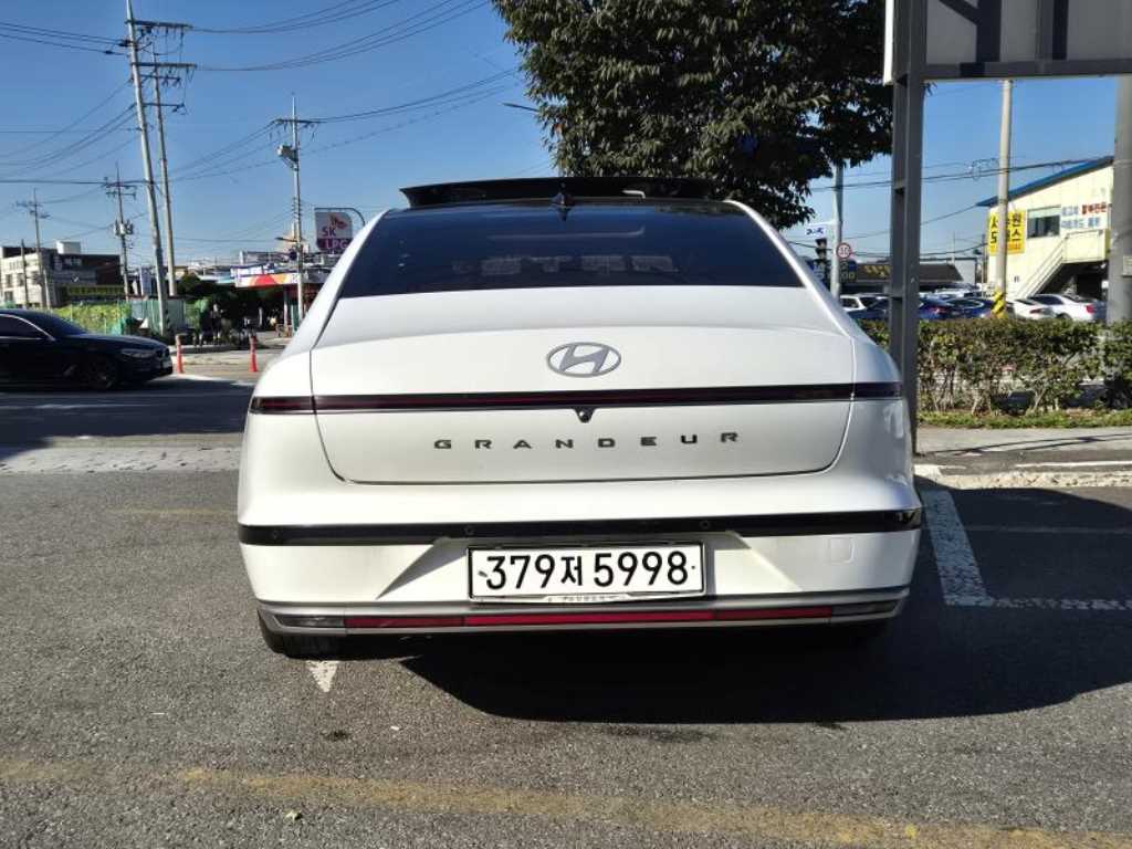 HYUNDAI Grandeur - Vista 4