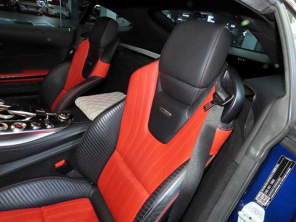 Mercedes Benz AMG GT - Vista 7