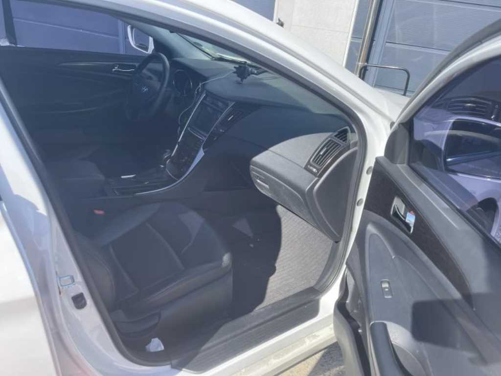 HYUNDAI Sonata 2012 Blanco - Importación desde Corea - HF Imports Iquique - Foto 13