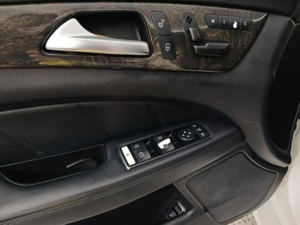 Mercedes Benz CLS Class - Vista 9