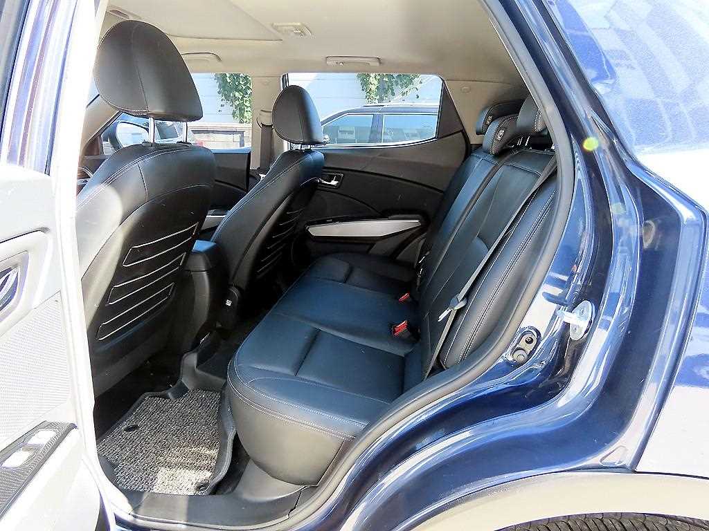 Ssangyong Tivoli - Vista 6