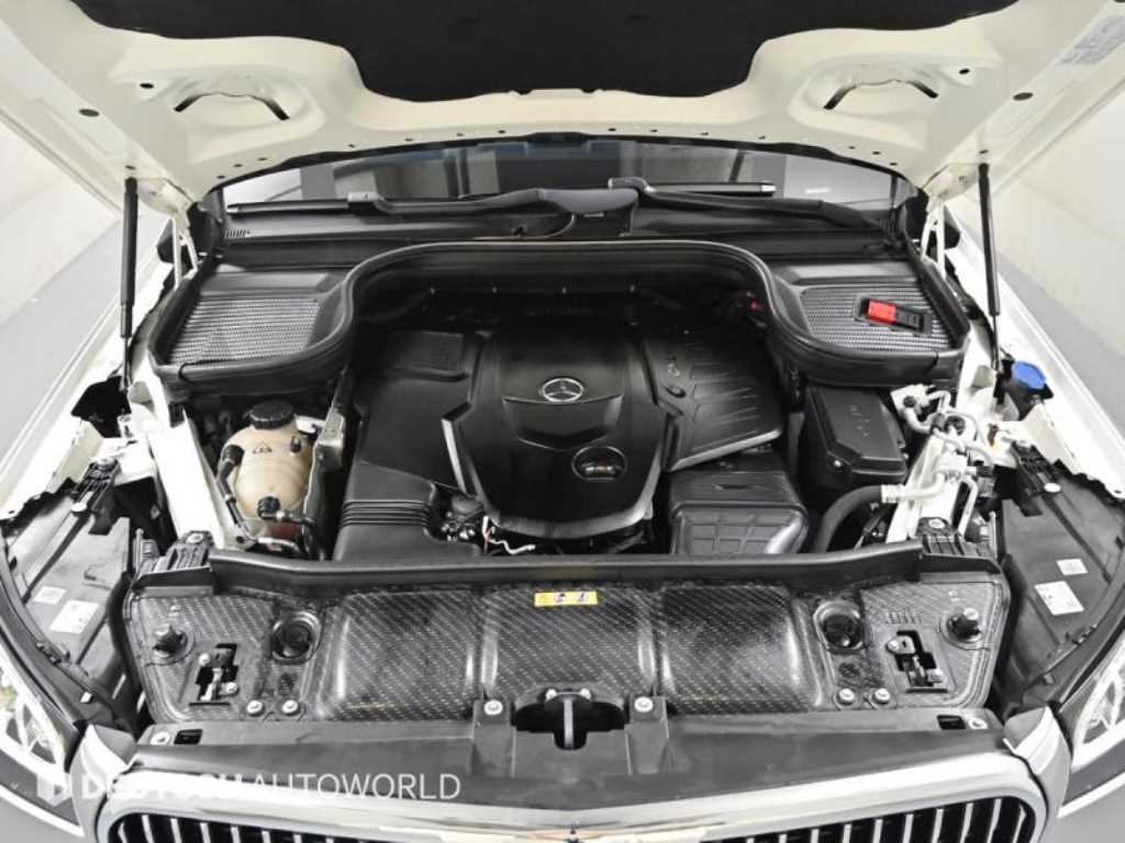 Mercedes Benz GLS Class - Vista 6