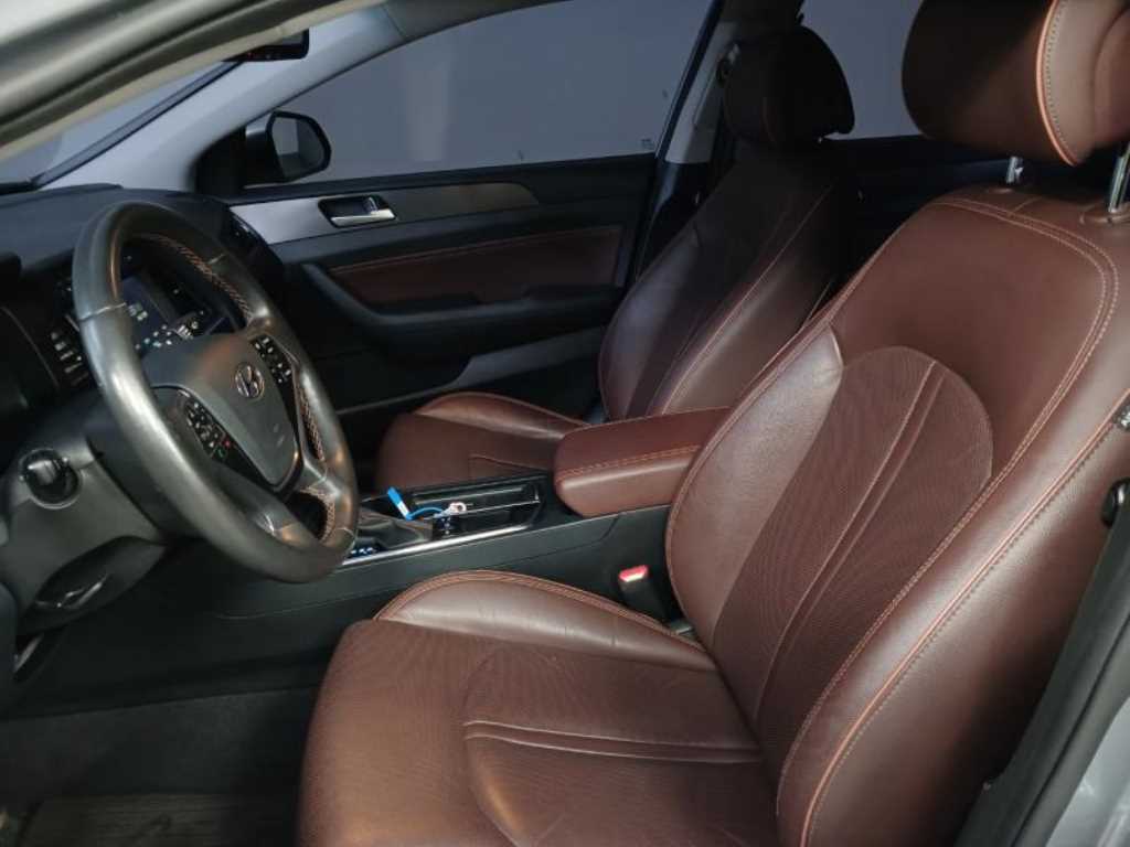 HYUNDAI Sonata - Vista 7