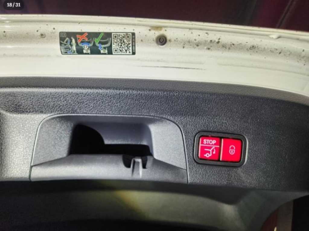 Mercedes Benz GLE Class - Vista 12