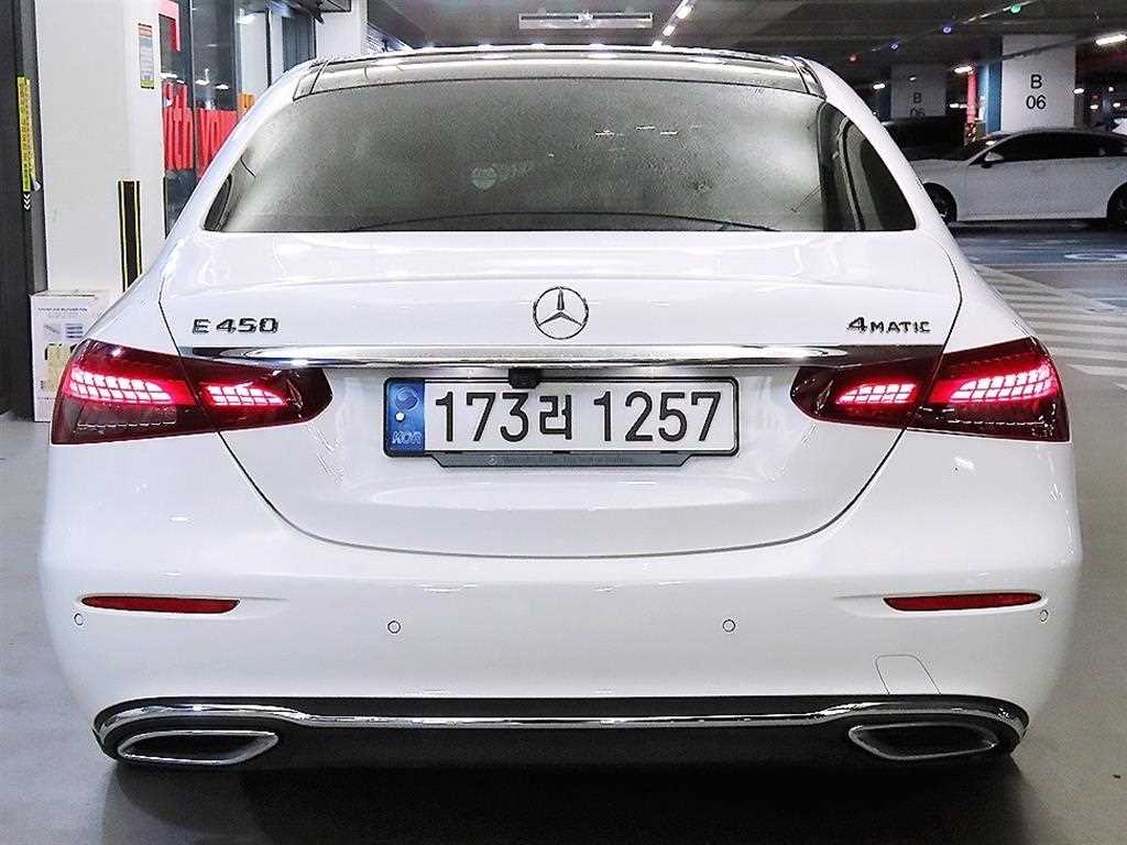 Mercedes Benz E class - Vista 5