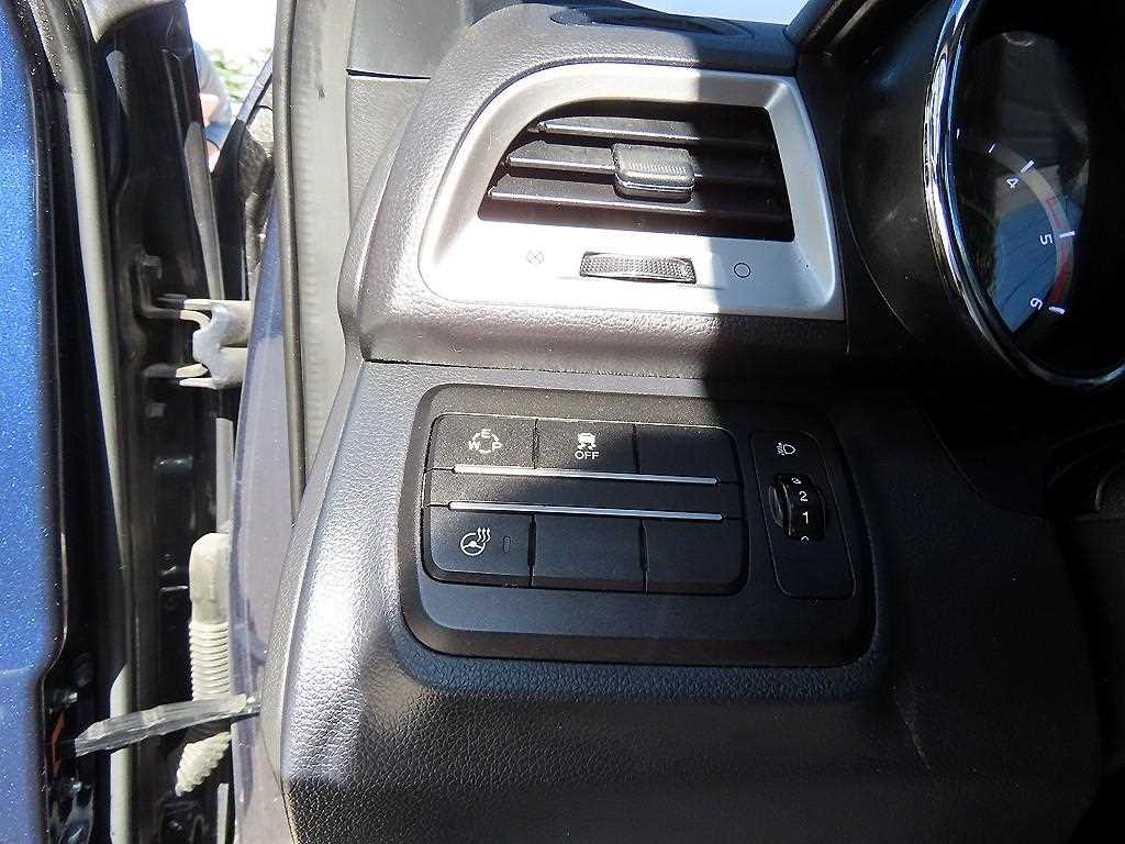 Ssangyong Tivoli - Vista 12