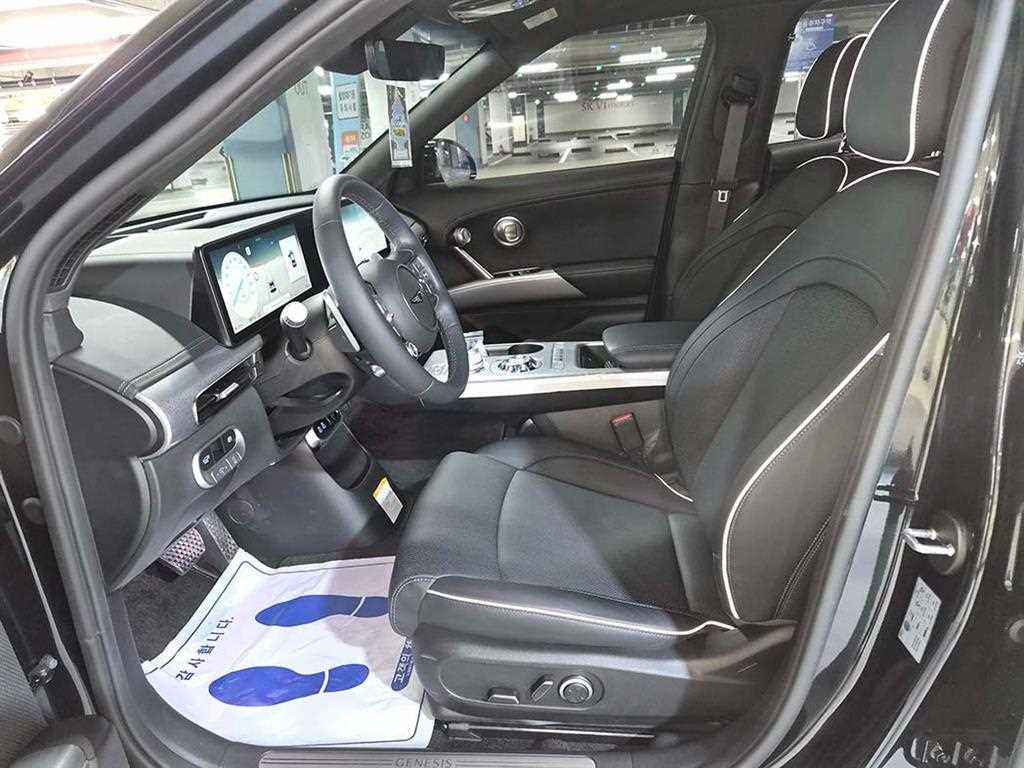 Genesis GV60 - Vista 6