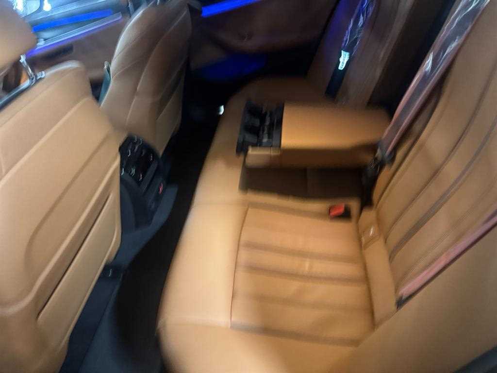 BMW 5 Series - Vista 7