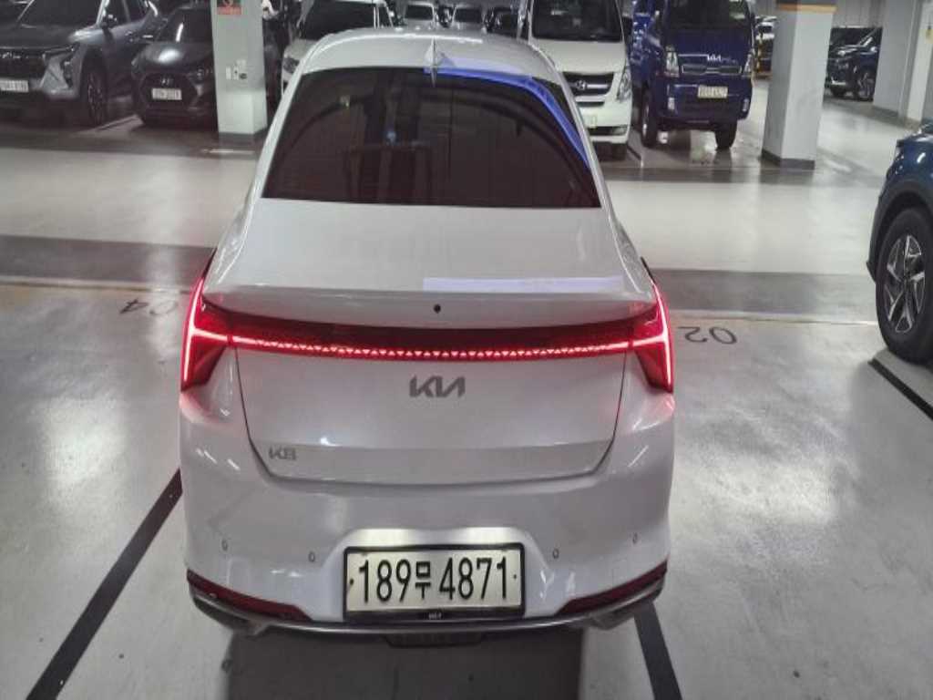 KIA K8 - Vista 4