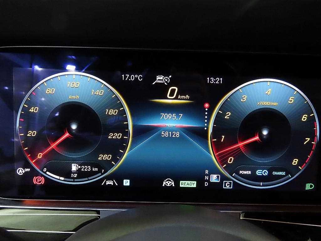 Mercedes Benz E class - Vista 9