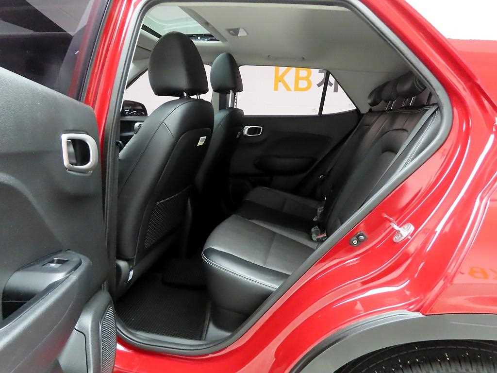 HYUNDAI Venue - Vista 8