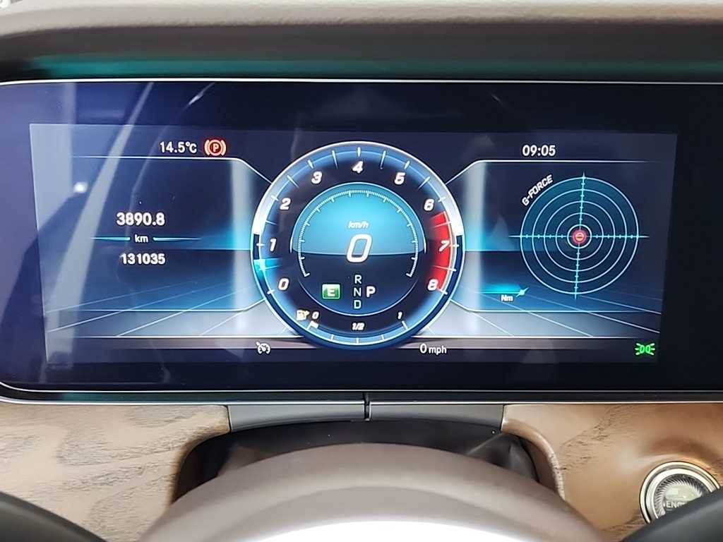 Mercedes Benz E class - Vista 6