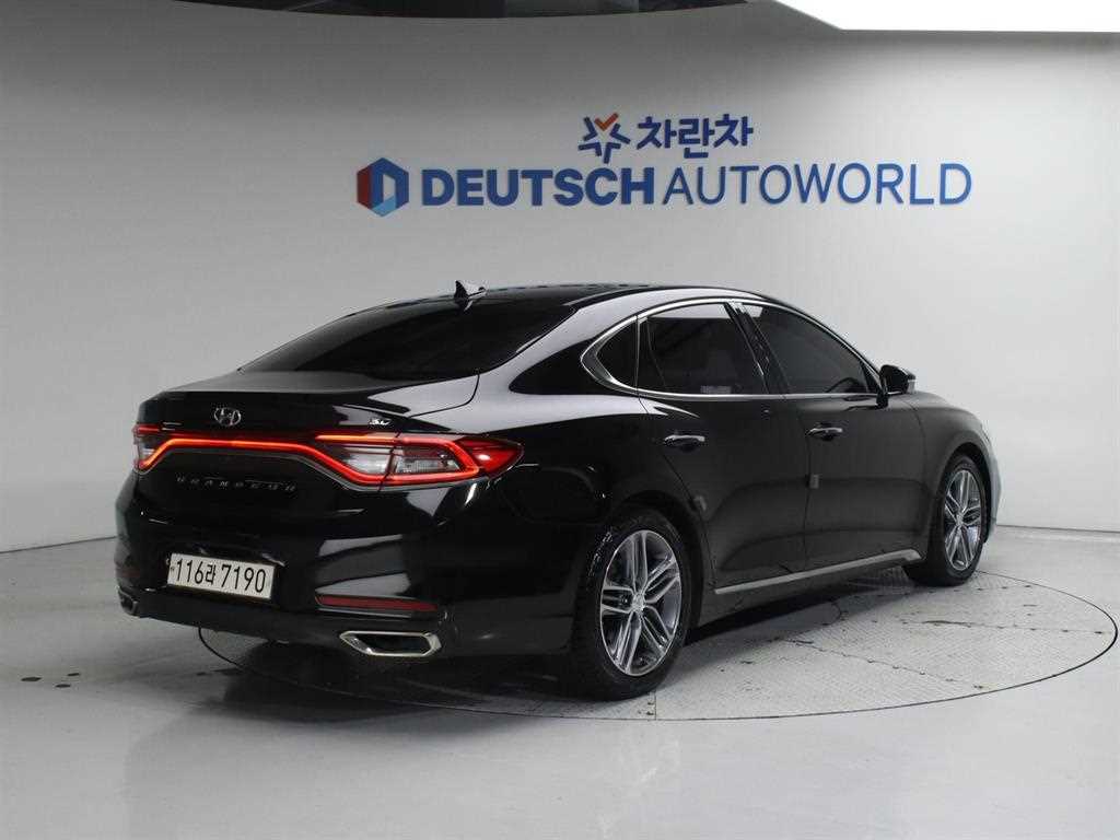 HYUNDAI Grandeur - Vista 4