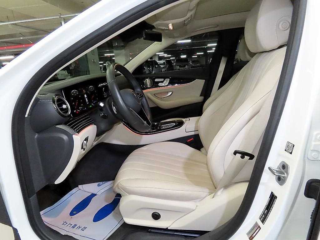 Mercedes Benz E class - Vista 6