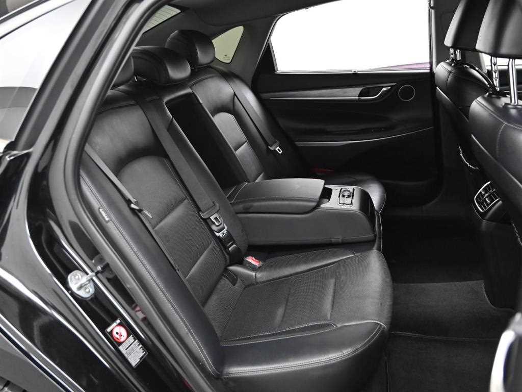 HYUNDAI Grandeur - Vista 12