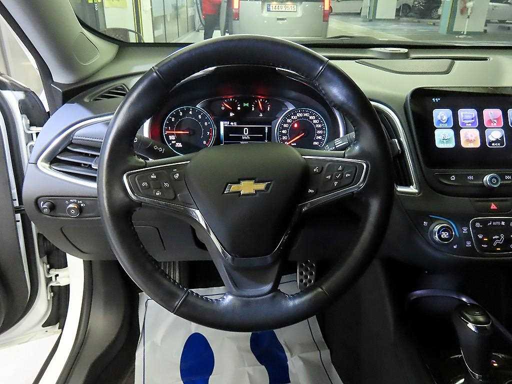 Chevrolet Malibu - Vista 8