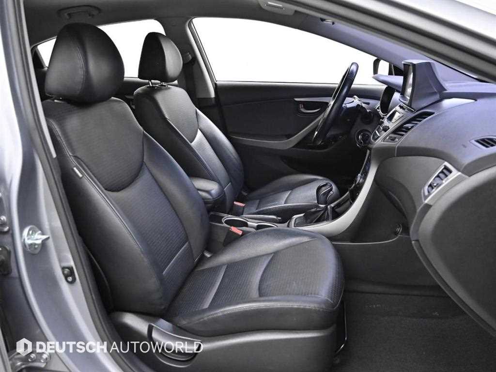 HYUNDAI Avante - Vista 10