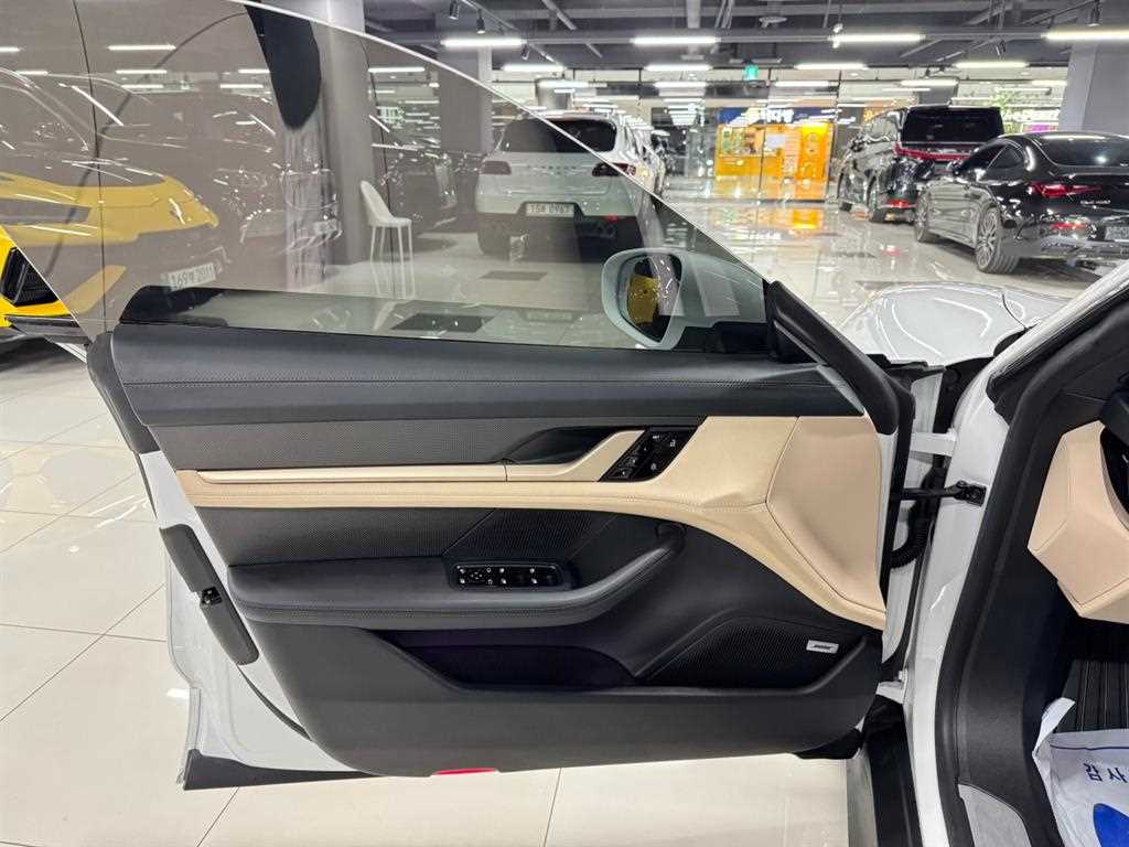 Porsche Taycan - Vista 6