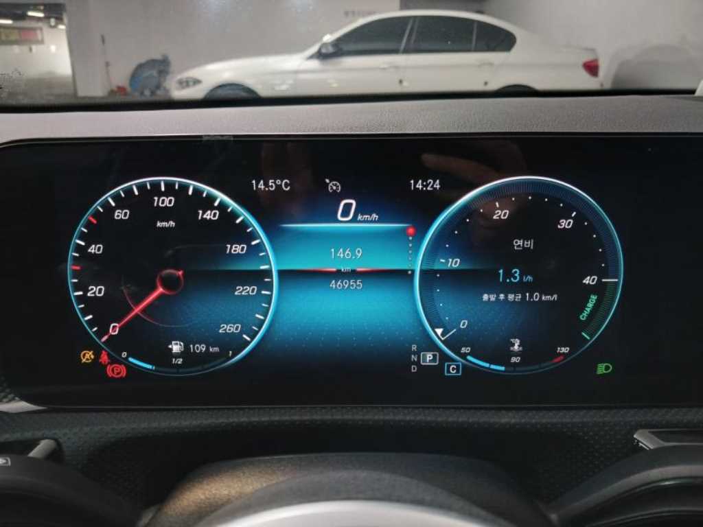 Mercedes Benz A Class - Vista 10