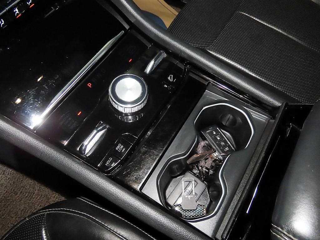 Jeep Cherokee - Vista 11