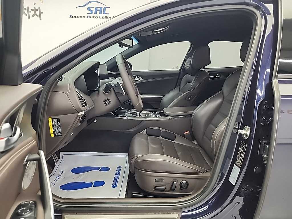 KIA Stinger - Vista 11